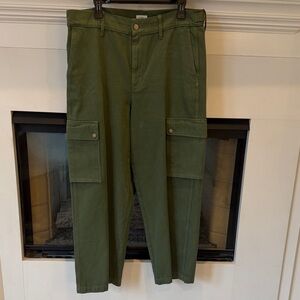 J. Crew Forest Green Cargo Pants EUC 14